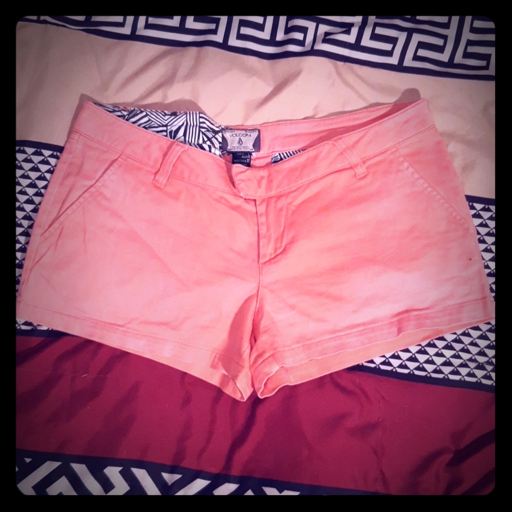 3/40$ Volcom size 5
